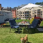 Helle Fuer Familien Und Gruppen Mit Pool, Sauna & Terrasse Apartment