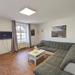 Helle Fuer Familien Und Gruppen Mit Pool, Sauna & Terrasse Apartment